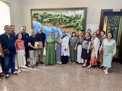 Ҭырқәтәылантәи Аҧсны иааны иҟоу Диузџьетәи аҳәынҭқарратә университет аҧсуа бызшәеи алитературеи аҟәша астудентцәеи арҵаҩцәеи Аҟәа ақ. Ахьӡ-аҧша апарк аҟны ҳаибашьцәа рҳаҭгәынқәа рҟны ашәҭ шьыҵәрақәа шьҭарҵеит